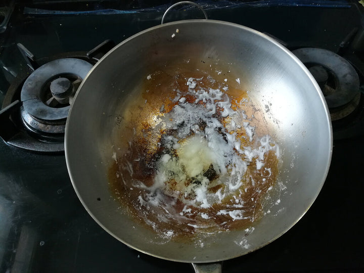 How to Clean a Wok