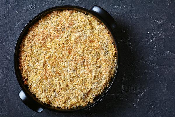 Chicken Casserole: Ein easy Cheesy Family Favorite